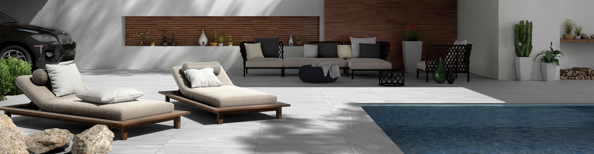 Terrasse mit Fliesen und Pool